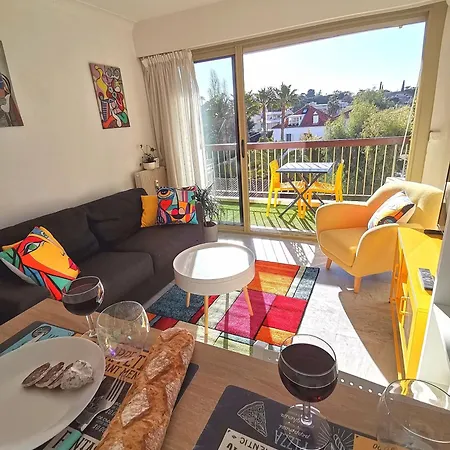 Cap D'antibes Piscine Et * Antibes