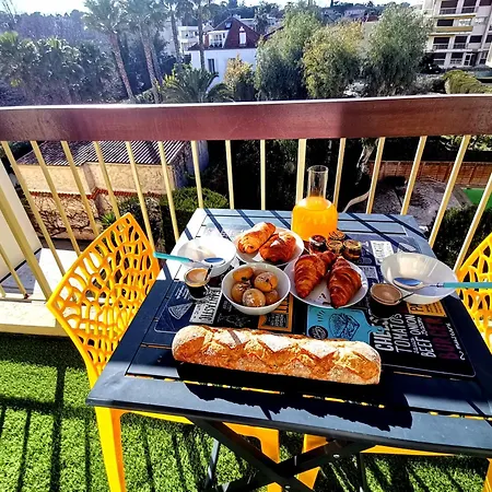 Cap D'antibes Piscine Et * אנטיב