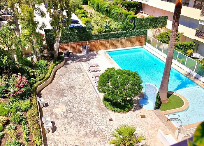 Cap D'antibes Piscine Et Apartamento *